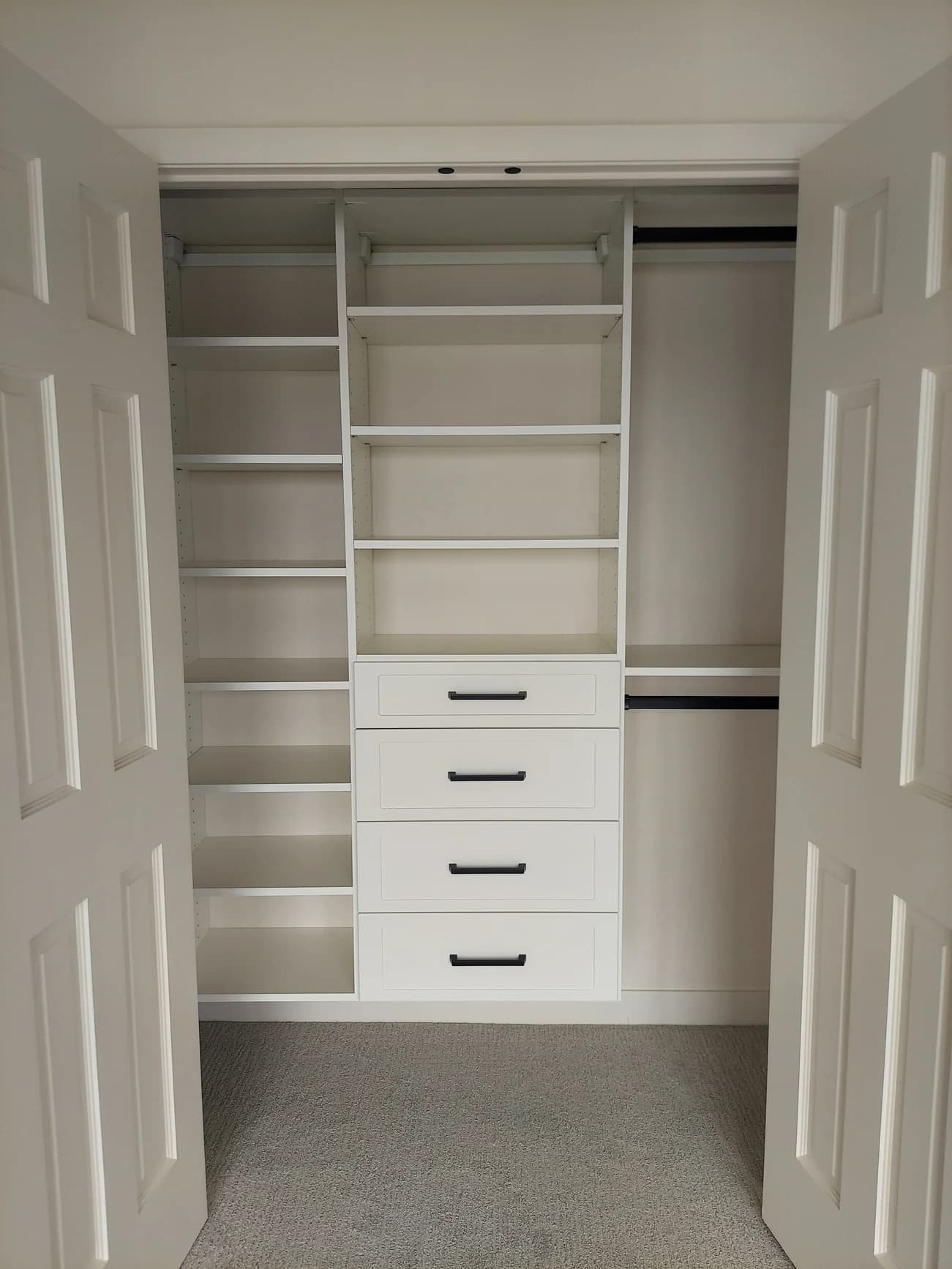 17 Reach In Closets