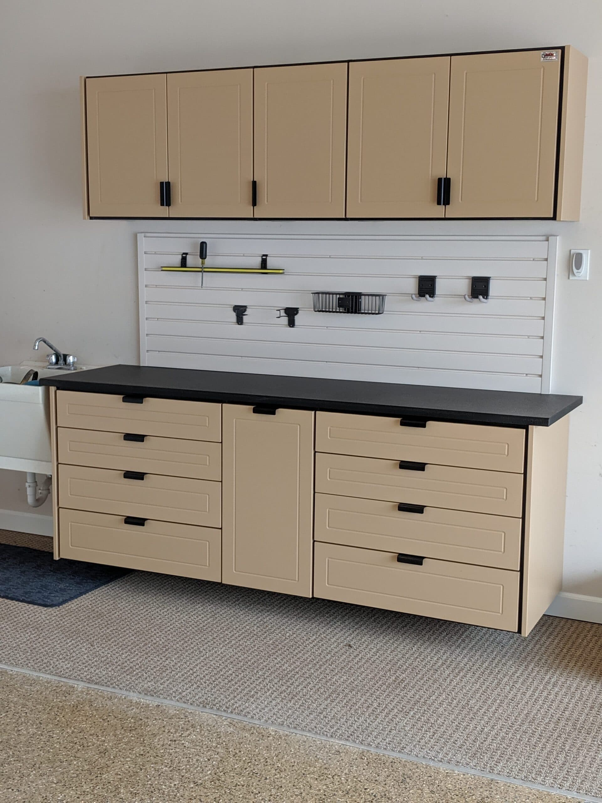 Sandstone Redline Garagegear® Workstation