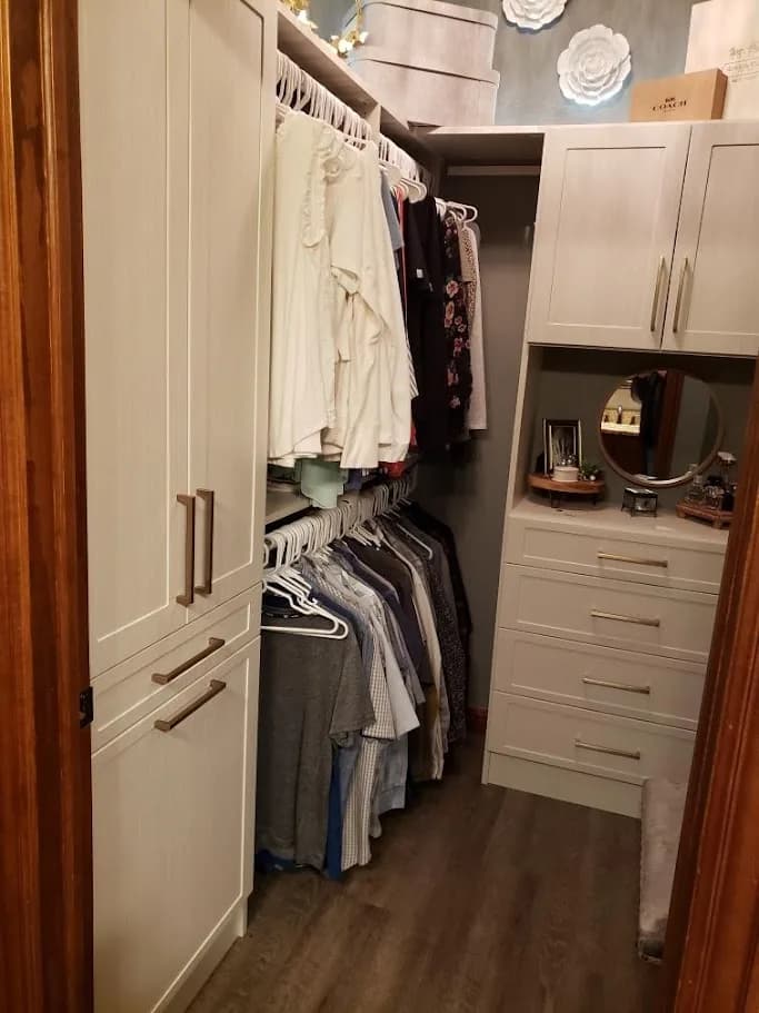 Compact Dressing Closet with Vanity Nook