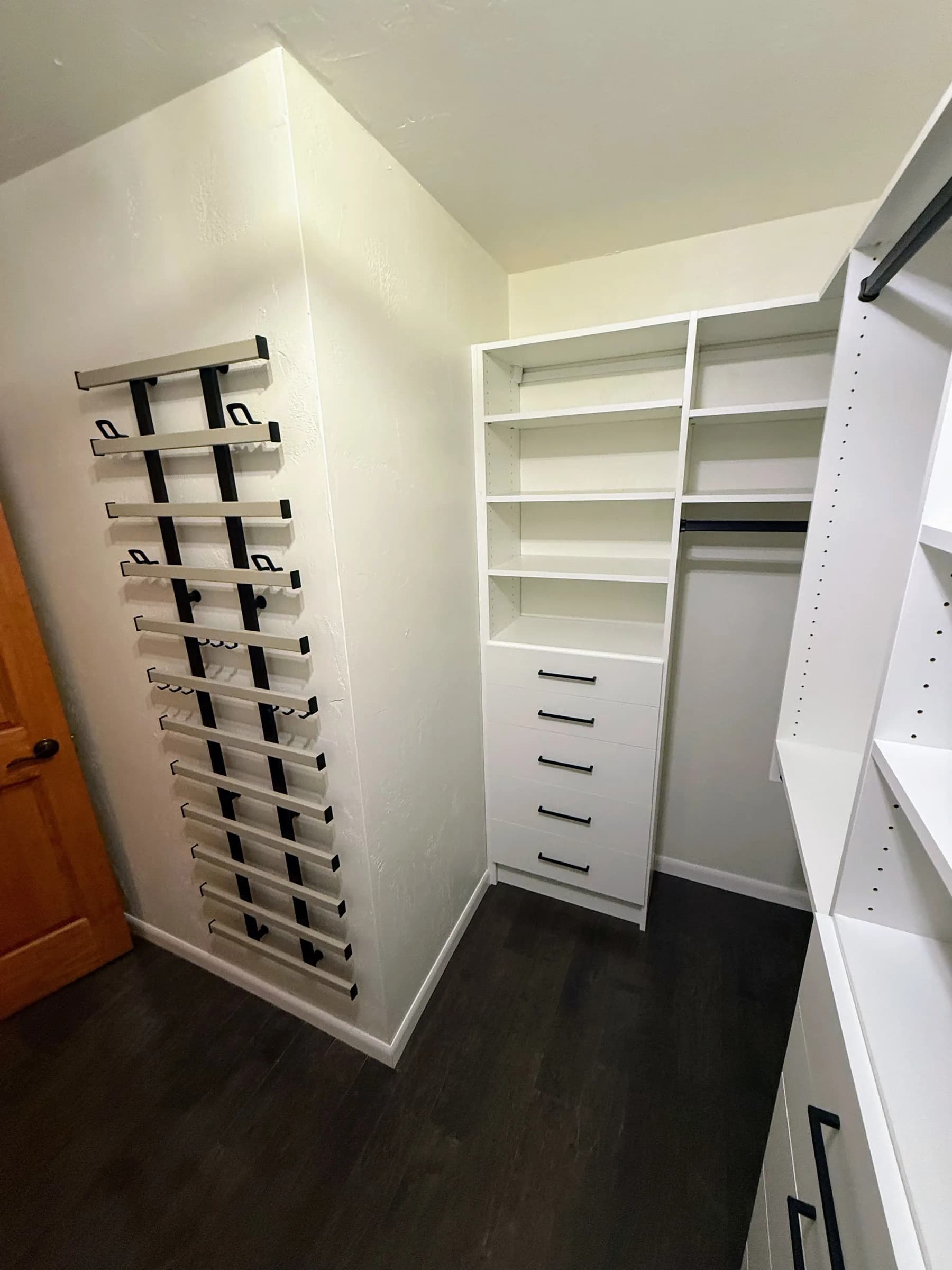 Contemporary Walk-In with Center Drawers